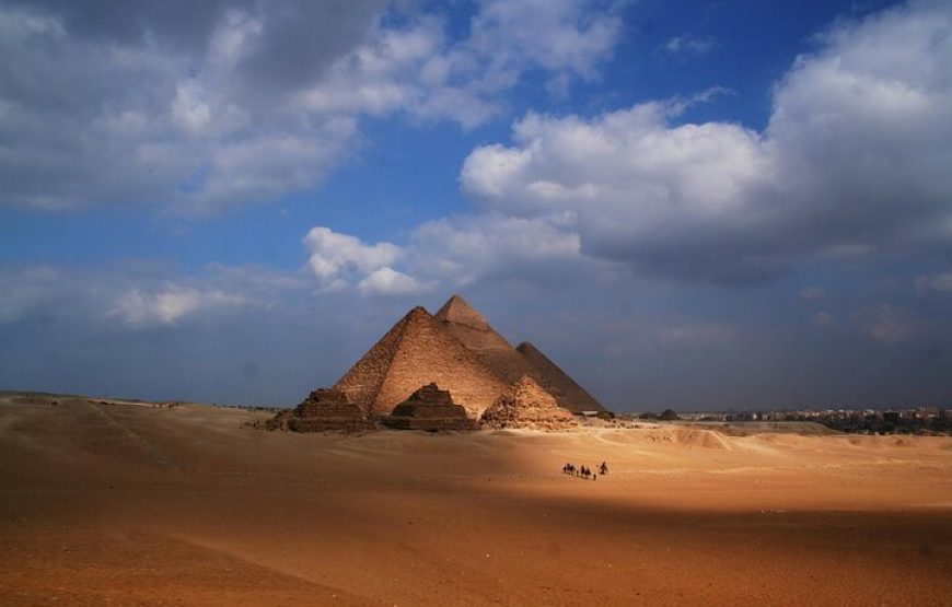 Day Tour To Giza Pyramids Egyptian Museum and Khan Khalili Bazaar