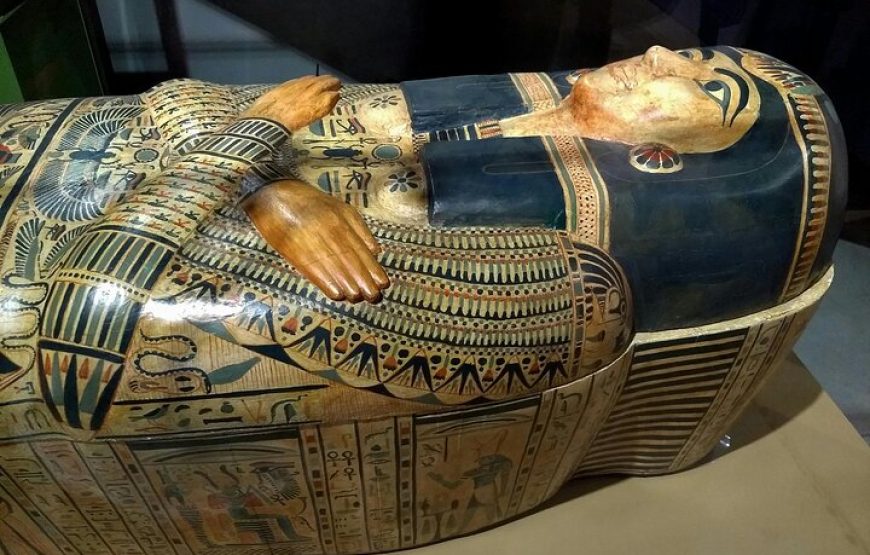 Day Tour To Giza Pyramids Egyptian Museum and Khan Khalili Bazaar