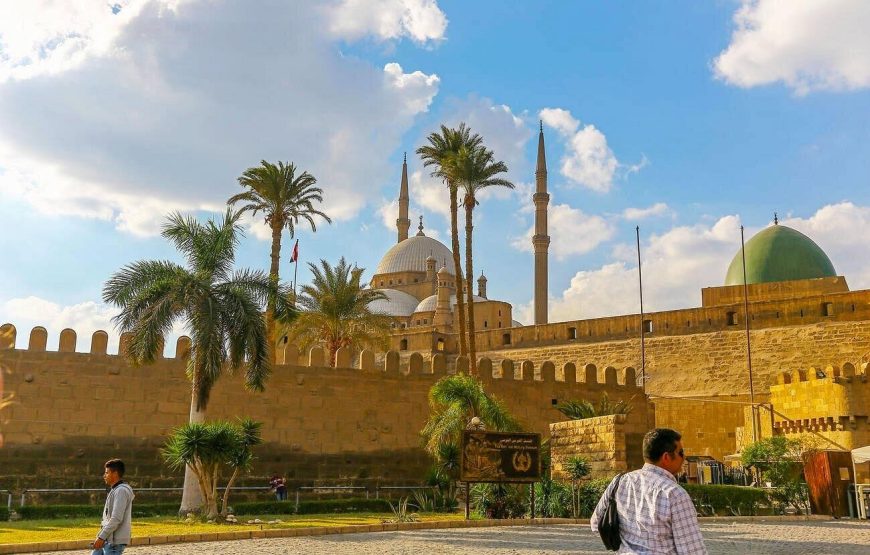 Day Tour to Egyptian Museum Citadel and Khan Khalili Bazaar