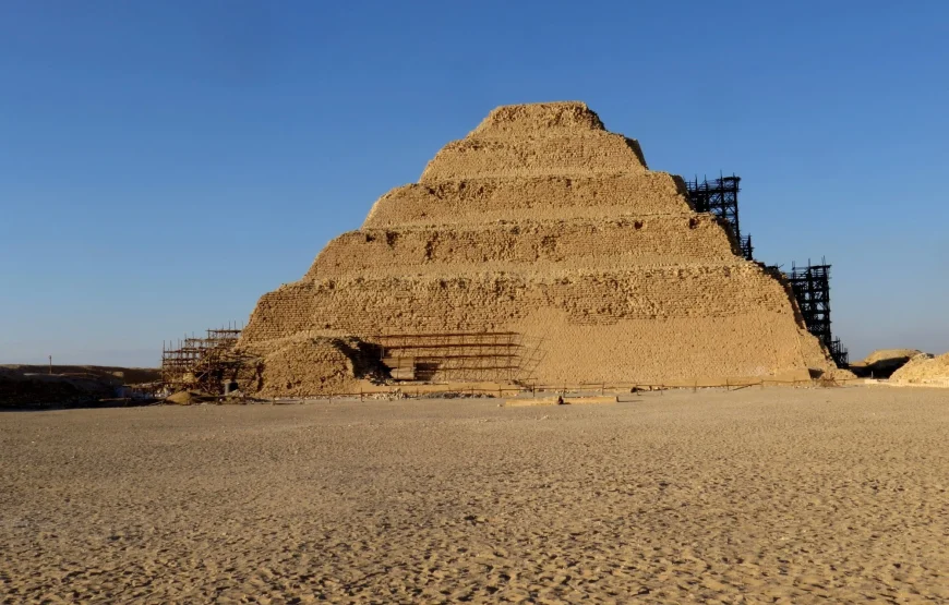 Private tour Giza Pyramids Memphis City Sakkara Pyramid