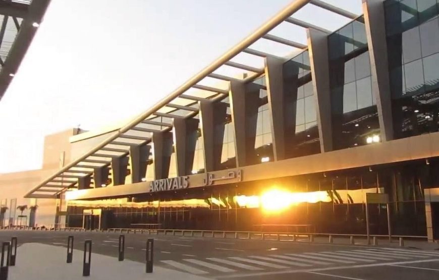 Private Airport Transfer — Cairo International Airport to Cairo or Giza