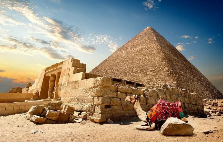 Half-Day Private Tour: Giza Pyramids, Sphinx & Camel Ride