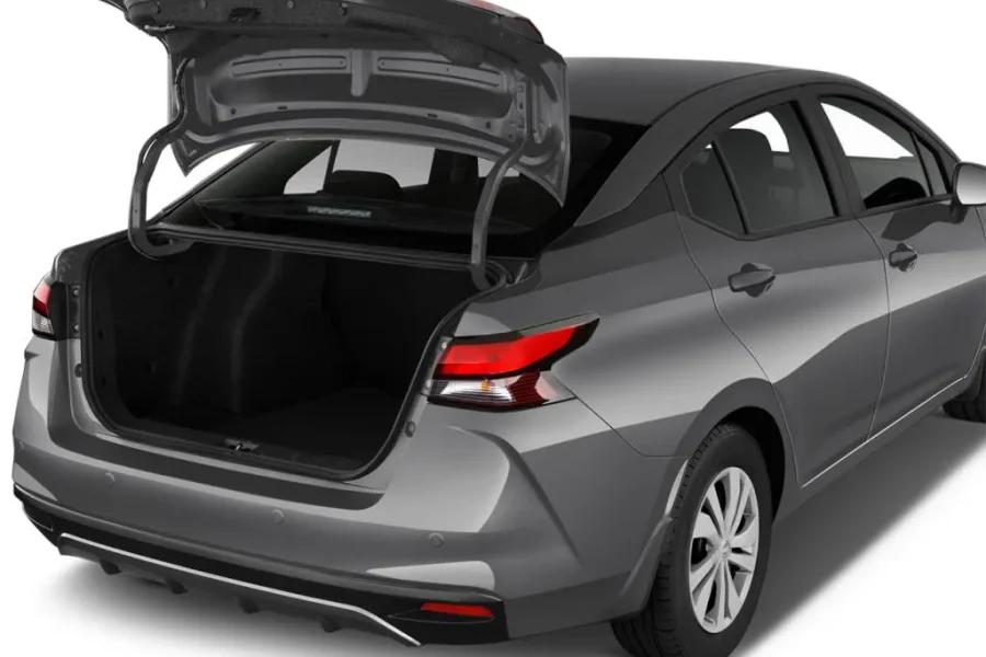 Nissan Versa – Compact Sedan for Daily Rental